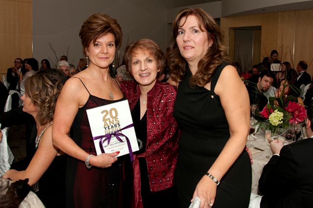 the_honoree_chris_ann_nakis_with_the_president_jennie_constantinidesand_the_executive_director_melpa_kamateros.jpg